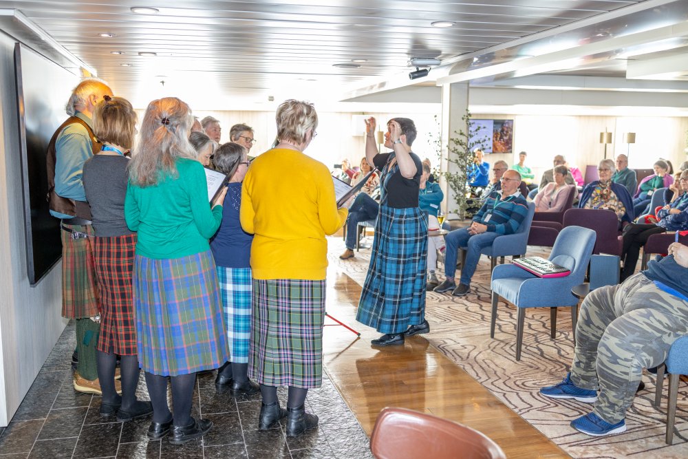 Singing on the Spitsbergen